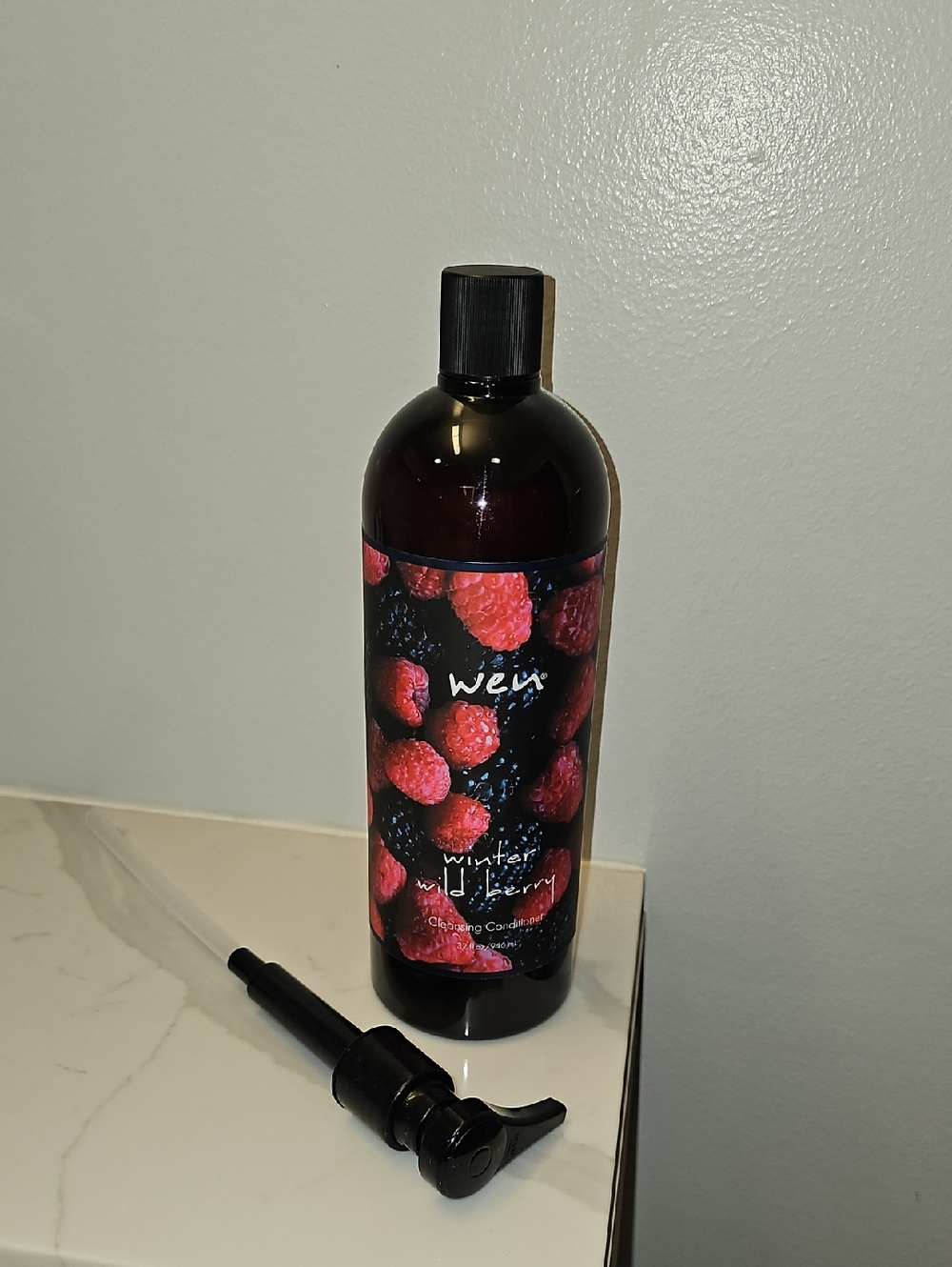 WEN Winter Wild Berry Cleansing Conditioner. New & Sealed. Pump Included.